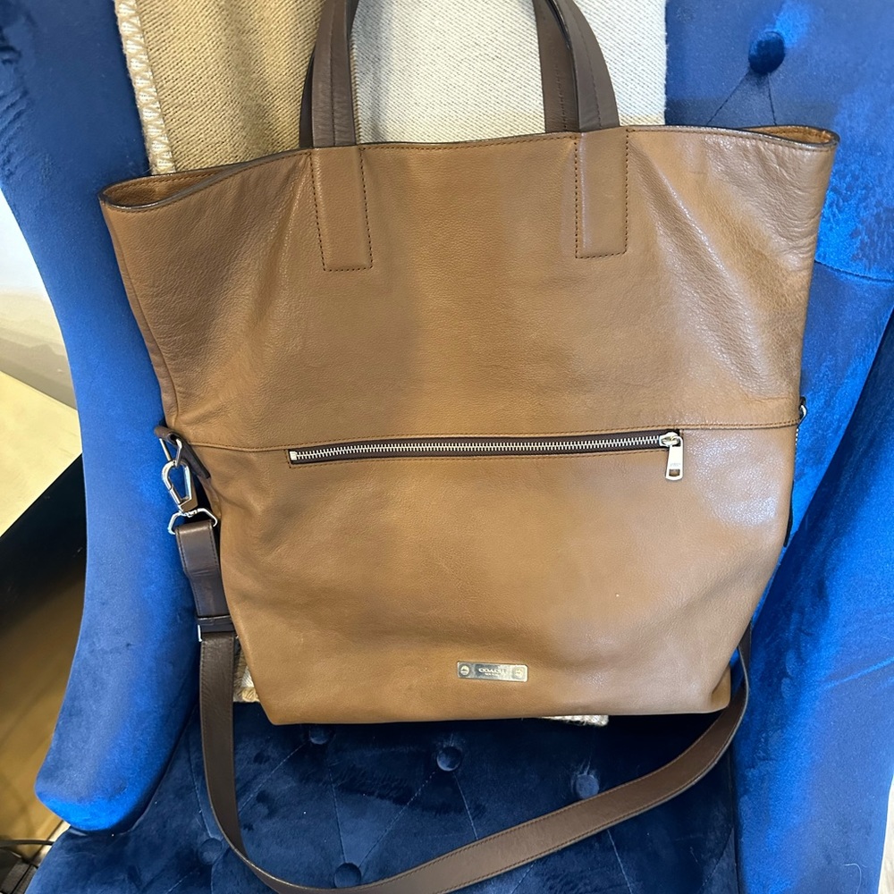Fold over messenger tote